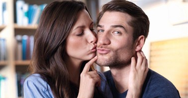 Készítse az ajkait – itt a Csók Világnapja!