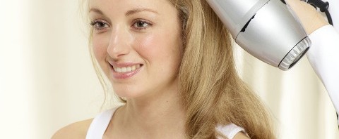 Klasszikus, óriáshullámokkal bolondított frizura